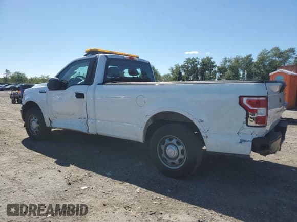 ✅ 2018 Ford F-150 XL • VIN: 1FTMF1CP4JKE51081 • Lot: 71861575. Wystawiony na Copart z przebiegiem 119 066 mil. Bezpłatny archiwum sprzedaży aukcyjnych z USA i szczegółowy raport historii pojazdu na DreamBid. Zdjęcie 2.