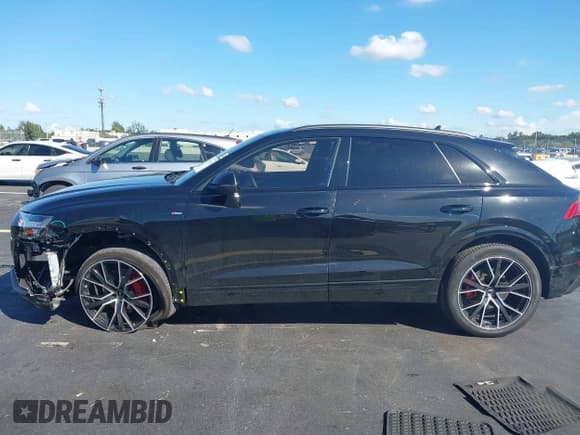✅ 2022 Audi Q8 Premium Plus • VIN: WA1EVBF1XND026277 • Lot: 43521591. Listed on IAAI with 31,804 mi. Free auction sales archive from the USA and detailed vehicle history report at DreamBid. Image 14.