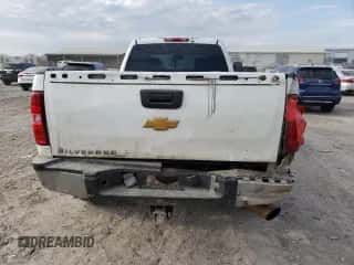 2008 Chevrolet Silverado 3500HD SRW Work Truck с VIN 1GCHC33K48F100412, выставлен на аукционе Copart как лот 44030635 с пробегом 275 913 миль миль и Списание • Salvage title. История ставок и продаж доступна на DreamBid. Изображение 6.