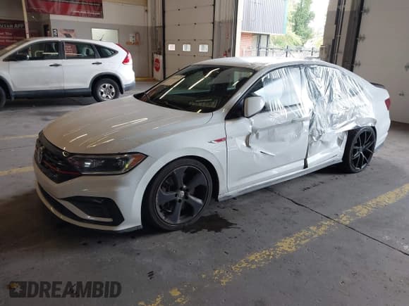 ✅ 2019 Volkswagen Jetta S • VIN: 3VW5T7BU6KM187764 • Lot: 43348152. Wystawiony na IAAI z przebiegiem 43 393 mil. Bezpłatny archiwum sprzedaży aukcyjnych z USA i szczegółowy raport historii pojazdu na DreamBid. Zdjęcie 2.