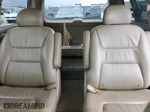 ✅ 2002 Honda Odyssey EX-L • VIN: 2HKRL189X2H586400 • Lot: 82102575. Listed on Copart with 263,380 mi. Free auction sales archive from the USA and detailed vehicle history report at DreamBid. Image 10.