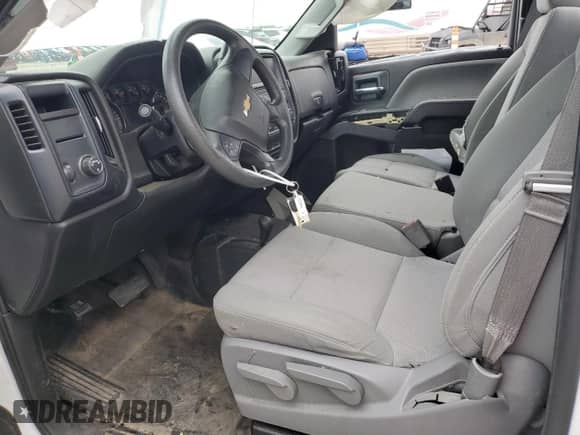 2016 Chevrolet Silverado 1500 Work Truck z VIN 1GCNKNEH7GZ428634, wystawiony jako Copart lot #54613635 z przebiegiem 83 437 mil mil oraz Szkoda całkowita • Salvage title. Historia ofert i sprzedaży dostępna na DreamBid. Obrazek 7.