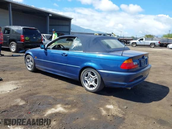 2001 BMW 3 Series 330Ci with VIN WBABS53451EV85982, listed as a IAAI auction lot 41658343 with 66,547 mi miles and . Bid and sale history available at DreamBid. Image 3.