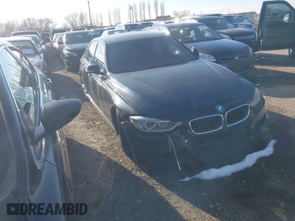 ✅ 2013 BMW 3 Series 335i • VIN: WBA3A9C57DF476123 • Lot: 43800516. Listed on IAAI with 217,075 mi. Free auction sales archive from the USA and detailed vehicle history report at DreamBid. Image 1.