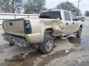 ✅ 2004 Chevrolet Silverado 2500HD LS • VIN: 1GCHC23U14F111681 • Лот: 41572118. Опубликован ранее на IAAI с пробегом 410 470 миль. Бесплатный доступ к архиву аукционных продаж из США и подробный отчёт об истории автомобиля на DreamBid. Изображение 4.