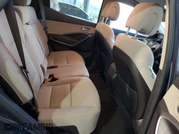 ✅ 2017 Hyundai Santa Fe 2.4L • VIN: 5XYZUDLB8HG420675 • Лот: 90927905. Опубликован ранее на Copart с пробегом 64 271 миль. Бесплатный доступ к архиву аукционных продаж из США и подробный отчёт об истории автомобиля на DreamBid. Изображение 11.