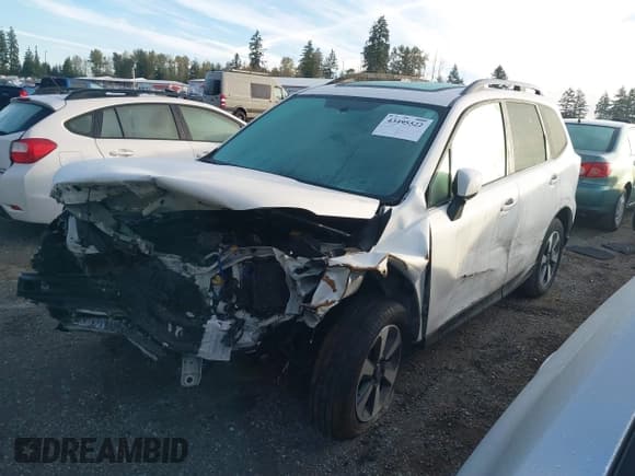 ✅ 2017 Subaru Forester Premium • VIN: JF2SJAEC6HH801027 • Лот: 43495522. Опубликован ранее на IAAI с пробегом Не указан. Бесплатный доступ к архиву аукционных продаж из США и подробный отчёт об истории автомобиля на DreamBid. Изображение 2.