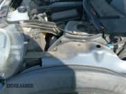 ✅ 2010 MINI Convertible • VIN: WMWMR3C53ATU97865 • Lot: 41610670. Wystawiony na IAAI z przebiegiem 154 457 mil. Bezpłatny archiwum sprzedaży aukcyjnych z USA i szczegółowy raport historii pojazdu na DreamBid. Zdjęcie 12.