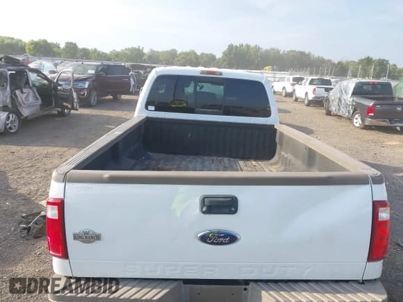 ✅ 2011 Ford F-250 XL • VIN: 1FT7W2BT0BEB02968 • Лот: 42959972. Опубликован ранее на IAAI с пробегом 91 689 миль. Бесплатный доступ к архиву аукционных продаж из США и подробный отчёт об истории автомобиля на DreamBid. Изображение 17.
