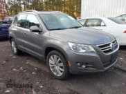 ✅ 2011 Volkswagen Tiguan S • VIN: WVGBV7AX8BW519050 • Lot: 43732657. Listed on IAAI with 129,493 mi. Free auction sales archive from the USA and detailed vehicle history report at DreamBid. Image 1.