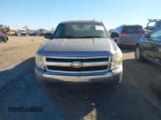 ✅ 2007 Chevrolet Silverado 1500 1LT • VIN: 2GCEC13J171730196 • Lot: 43476968. Wystawiony na IAAI z przebiegiem 319 737 mil. Bezpłatny archiwum sprzedaży aukcyjnych z USA i szczegółowy raport historii pojazdu na DreamBid. Zdjęcie 12.