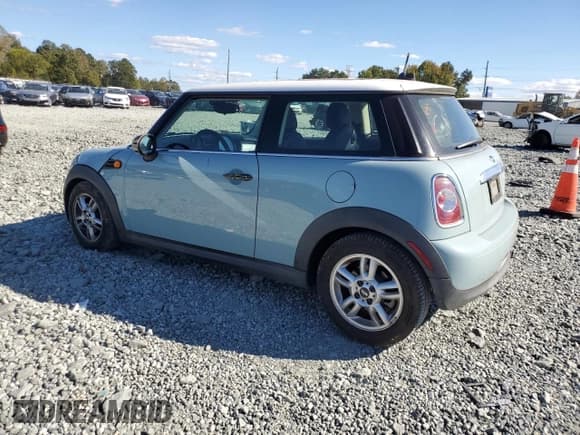✅ 2013 MINI Hardtop • VIN: WMWSU3C5XDT689844 • Lot: 85484215. Wystawiony na Copart z przebiegiem 72 968 mil. Bezpłatny archiwum sprzedaży aukcyjnych z USA i szczegółowy raport historii pojazdu na DreamBid. Zdjęcie 2.