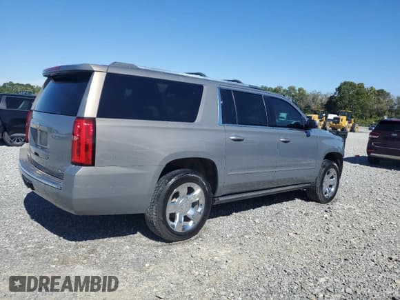 ✅ 2017 Chevrolet Suburban Premier • VIN: 1GNSKJKC0HR243774 • Лот: 87263235. Опубликован ранее на Copart с пробегом 163 313 миль. Бесплатный доступ к архиву аукционных продаж из США и подробный отчёт об истории автомобиля на DreamBid. Изображение 3.