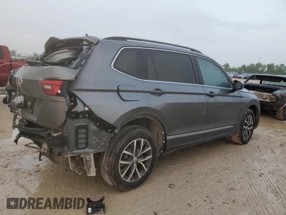 ✅ 2020 Volkswagen Tiguan SE • VIN: 3VV3B7AX2LM044516 • Lot: 53893325. Wystawiony na Copart z przebiegiem 102 456 mil. Bezpłatny archiwum sprzedaży aukcyjnych z USA i szczegółowy raport historii pojazdu na DreamBid. Zdjęcie 3.