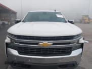 ✅ 2019 Chevrolet Silverado 1500 LT • VIN: 1GCPWCEK5KZ323905 • Lot: 43688496. Wystawiony na IAAI z przebiegiem 152 180 mil. Bezpłatny archiwum sprzedaży aukcyjnych z USA i szczegółowy raport historii pojazdu na DreamBid. Zdjęcie 11.