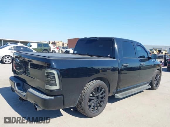 ✅ 2015 Ram 1500 Express • VIN: 1C6RR6KT2FS523287 • Lot: 43390920. Listed on IAAI with 117,573 mi. Free auction sales archive from the USA and detailed vehicle history report at DreamBid. Image 4.