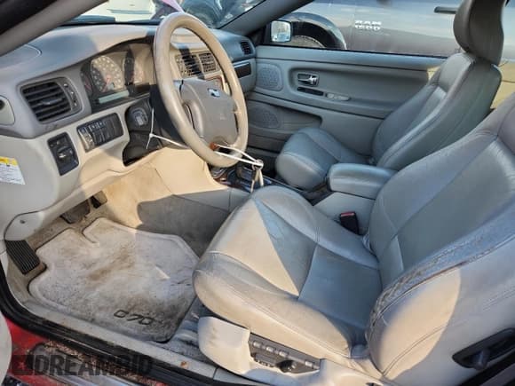 ✅ 2004 Volvo C70 • VIN: YV1NC62D94J044752 • Lot: 92611505. Listed on Copart with 118,337 mi. Free auction sales archive from the USA and detailed vehicle history report at DreamBid. Image 7.