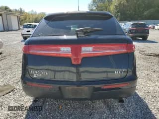 ✅ 2016 Lincoln MKT • VIN: 2LMHJ5FK7GBL03162 • Lot: 87295875. Wystawiony na Copart z przebiegiem 153 473 mil. Bezpłatny archiwum sprzedaży aukcyjnych z USA i szczegółowy raport historii pojazdu na DreamBid. Zdjęcie 6.