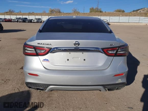 ✅ 2019 Nissan Maxima SL • VIN: 1N4AA6AV5KC377946 • Lot: 91626985. Listed on Copart with 136,052 mi. Free auction sales archive from the USA and detailed vehicle history report at DreamBid. Image 6.