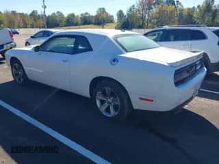 ✅ 2019 Dodge Challenger SXT • VIN: 2C3CDZAG4KH525230 • Лот: 43589020. Размещён на IAAI с пробегом Не указан миль. Получите бесплатный доступ к архиву аукционных продаж из США и посмотрите подробный отчёт об истории автомобиля на DreamBid. Изображение 3.