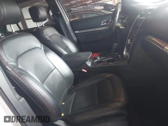 ✅ 2017 Ford Explorer Sport • VIN: 1FM5K8GT8HGA45460 • Lot: 42312503. Wystawiony na IAAI z przebiegiem 131 305 mil. Bezpłatny archiwum sprzedaży aukcyjnych z USA i szczegółowy raport historii pojazdu na DreamBid. Zdjęcie 5.