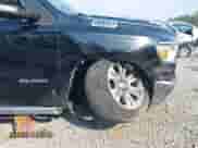 2020 Ram 1500 Big Horn z VIN 1C6SRFFT8LN201310, wystawiony jako IAAI lot #43125240 z przebiegiem 83 796 mil mil oraz . Historia ofert i sprzedaży dostępna na DreamBid. Obrazek 6.