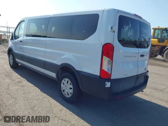 ✅ 2023 Ford Transit Passenger XL • VIN: 1FBAX2YG3PKA90941 • Лот: 42472270. Опубликован ранее на IAAI с пробегом 43 141 миль. Бесплатный доступ к архиву аукционных продаж из США и подробный отчёт об истории автомобиля на DreamBid. Изображение 3.