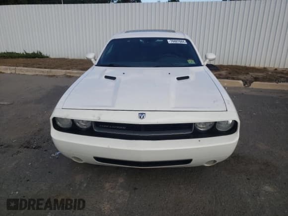 ✅ 2009 Dodge Challenger SE • VIN: 2B3LJ44V99H507724 • Lot: 76607684. Listed on Copart with 191,958 mi. Free auction sales archive from the USA and detailed vehicle history report at DreamBid. Image 5.