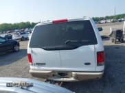 ✅ 2005 Ford Excursion Eddie Bauer • VIN: 1FMNU44L35EC34385 • Lot: 42405510. Wystawiony na IAAI z przebiegiem 283 000 mil. Bezpłatny archiwum sprzedaży aukcyjnych z USA i szczegółowy raport historii pojazdu na DreamBid. Zdjęcie 16.