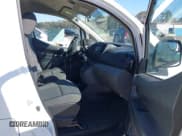 ✅ 2017 Chevrolet City Express Cargo LS • VIN: 3N63M0YN6HK695121 • Lot: 43602987. Wystawiony na IAAI z przebiegiem 69 092 mil. Bezpłatny archiwum sprzedaży aukcyjnych z USA i szczegółowy raport historii pojazdu na DreamBid. Zdjęcie 5.