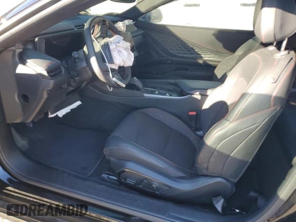 ✅ 2025 Dodge Charger R/T • VIN: 2C3CDBCK9SR543354 • Lot: 90431535. Wystawiony na Copart z przebiegiem 2 898 mil. Bezpłatny archiwum sprzedaży aukcyjnych z USA i szczegółowy raport historii pojazdu na DreamBid. Zdjęcie 7.