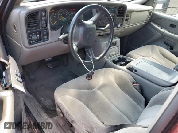 ✅ 2000 GMC Sierra 2500 SLE • VIN: 1GTGK29U6YE175071 • Лот: 56213925. Опубликован ранее на Copart с пробегом 289 202 миль. Бесплатный доступ к архиву аукционных продаж из США и подробный отчёт об истории автомобиля на DreamBid. Изображение 8.