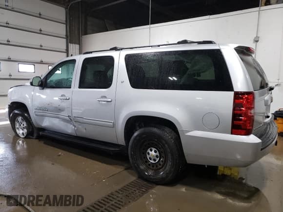 ✅ 2014 Chevrolet Suburban LT • VIN: 1GNSKJE78ER222830 • Lot: 74777974. Wystawiony na Copart z przebiegiem 155 843 mil. Bezpłatny archiwum sprzedaży aukcyjnych z USA i szczegółowy raport historii pojazdu na DreamBid. Zdjęcie 2.