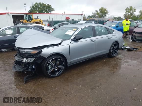 ✅ 2025 Honda Accord Sport • VIN: 1HGCY2F53SA076847 • Lot: 43385487. Wystawiony na IAAI z przebiegiem 1 292 mil. Bezpłatny archiwum sprzedaży aukcyjnych z USA i szczegółowy raport historii pojazdu na DreamBid. Zdjęcie 2.