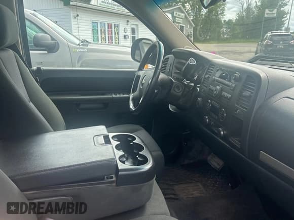 ✅ 2013 Chevrolet Silverado 1500 1HY • VIN: 3GCUKUEJ5DG268399 • Lot: 58637414. Listed on Copart with 88,169 mi. Free auction sales archive from the USA and detailed vehicle history report at DreamBid. Image 5.
