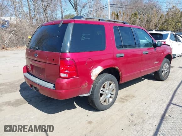 ✅ 2004 Ford Explorer XLT • VIN: 1FMZU73E04UC09390 • Lot: 41798881. Wystawiony na IAAI z przebiegiem 131 802 mil. Bezpłatny archiwum sprzedaży aukcyjnych z USA i szczegółowy raport historii pojazdu na DreamBid. Zdjęcie 4.