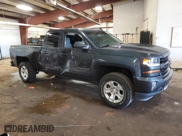 ✅ 2018 Chevrolet Silverado 1500 LT • VIN: 1GCVKREC5JZ112975 • Lot: 69280575. Wystawiony na Copart z przebiegiem 141 381 mil. Bezpłatny archiwum sprzedaży aukcyjnych z USA i szczegółowy raport historii pojazdu na DreamBid. Zdjęcie 4.