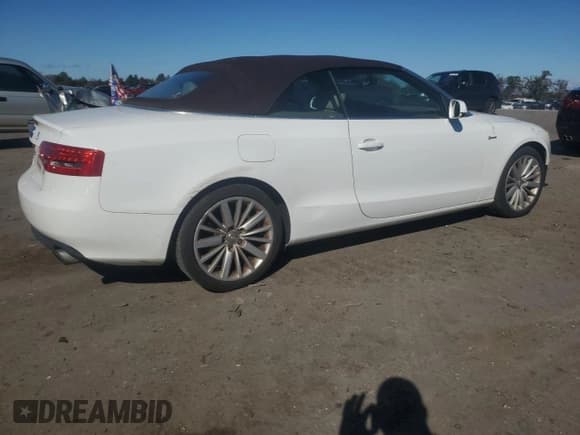 ✅ 2010 Audi A5 Premium Plus • VIN: WAUJFAFHXAN025642 • Lot: 87404565. Wystawiony na Copart z przebiegiem 150 751 mil. Bezpłatny archiwum sprzedaży aukcyjnych z USA i szczegółowy raport historii pojazdu na DreamBid. Zdjęcie 3.