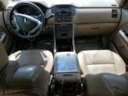 ✅ 2005 Honda Pilot EX-L • VIN: 2HKYF18555H572232 • Lot: 71369635. Wystawiony na Copart z przebiegiem 120 752 mil. Bezpłatny archiwum sprzedaży aukcyjnych z USA i szczegółowy raport historii pojazdu na DreamBid. Zdjęcie 8.