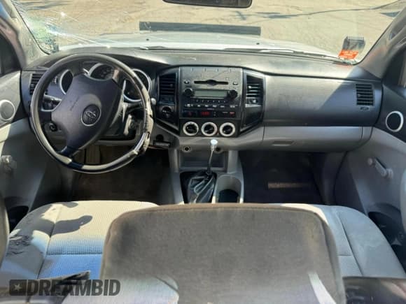 ✅ 2008 Toyota Tacoma • VIN: 5TEPX42N38Z587316 • Lot: 80750725. Wystawiony na Copart z przebiegiem 179 964 mil. Bezpłatny archiwum sprzedaży aukcyjnych z USA i szczegółowy raport historii pojazdu na DreamBid. Zdjęcie 9.