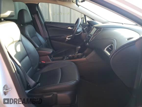 ✅ 2017 Chevrolet Cruze Premier • VIN: 1G1BF5SM8H7240512 • Lot: 65997592. Wystawiony na Copart z przebiegiem 94 362 mil mil. Skorzystaj z bezpłatnego archiwum sprzedaży aukcyjnych z USA i zobacz szczegółowy raport historii pojazdu na DreamBid. Zdjęcie 5.