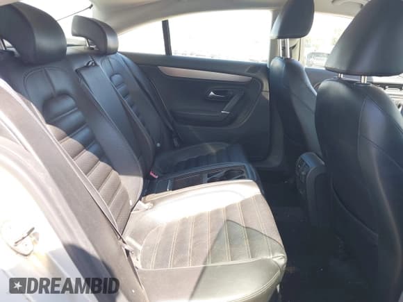 ✅ 2012 Volkswagen CC Lux Limited Edition • VIN: WVWHN7AN6CE507788 • Lot: 43324430. Wystawiony na IAAI z przebiegiem 119 561 mil. Bezpłatny archiwum sprzedaży aukcyjnych z USA i szczegółowy raport historii pojazdu na DreamBid. Zdjęcie 8.