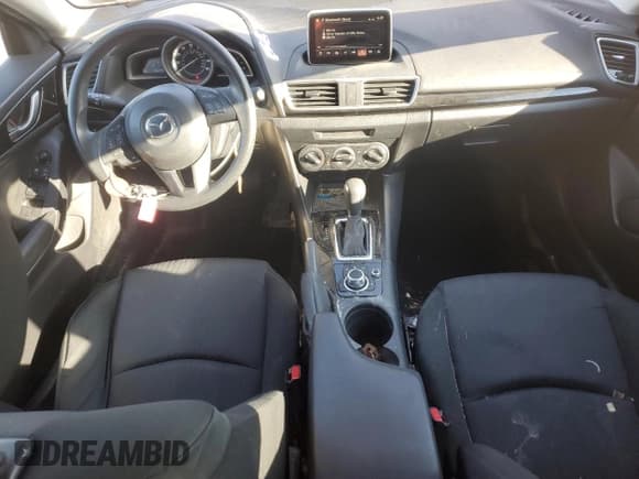 ✅ 2016 Mazda 3 i Sport • VIN: 3MZBM1J77GM250483 • Lot: 89668345. Wystawiony na Copart z przebiegiem 105 440 mil. Bezpłatny archiwum sprzedaży aukcyjnych z USA i szczegółowy raport historii pojazdu na DreamBid. Zdjęcie 8.