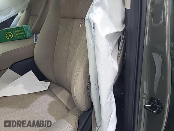 ✅ 2024 Ford Expedition XLT • VIN: 1FMJU1J86REA72349 • Lot: 43944786. Wystawiony na IAAI z przebiegiem 54 528 mil. Bezpłatny archiwum sprzedaży aukcyjnych z USA i szczegółowy raport historii pojazdu na DreamBid. Zdjęcie 27.