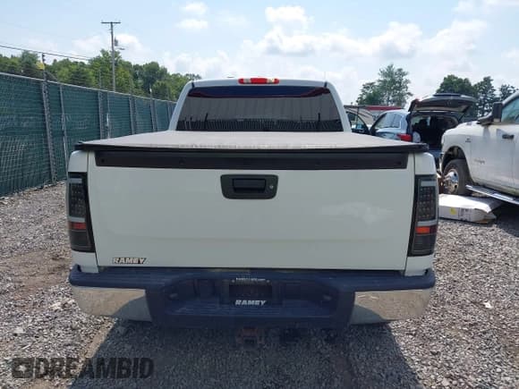 ✅ 2012 GMC Sierra 1500 SLE • VIN: 1GTR2VE75CZ317549 • Lot: 42937858. Wystawiony na IAAI z przebiegiem 115 788 mil. Bezpłatny archiwum sprzedaży aukcyjnych z USA i szczegółowy raport historii pojazdu na DreamBid. Zdjęcie 16.