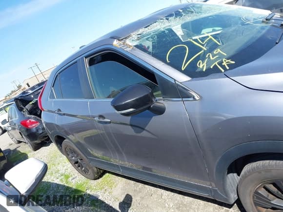 ✅ 2018 Mitsubishi Eclipse Cross LE • VIN: JA4AT4AA5JZ062561 • Лот: 41572618. Опубликован ранее на IAAI с пробегом 95 716 миль. Бесплатный доступ к архиву аукционных продаж из США и подробный отчёт об истории автомобиля на DreamBid. Изображение 13.