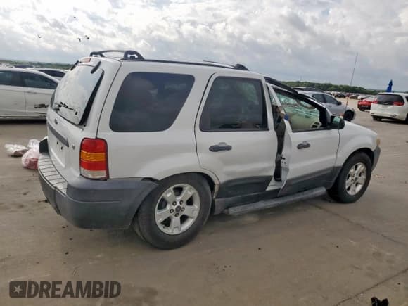 ✅ 2007 Ford Escape XLT • VIN: 1FMYU03127KA19400 • Lot: 64688855. Wystawiony na Copart z przebiegiem Nie podano. Bezpłatny archiwum sprzedaży aukcyjnych z USA i szczegółowy raport historii pojazdu na DreamBid. Zdjęcie 3.