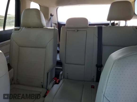 ✅ 2021 Volkswagen Atlas SE • VIN: 1V2KR2CA5MC555558 • Лот: 86874235. Опубликован ранее на Copart с пробегом 126 698 миль. Бесплатный доступ к архиву аукционных продаж из США и подробный отчёт об истории автомобиля на DreamBid. Изображение 10.