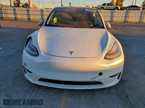✅ 2021 Tesla Model Y Long Range • VIN: 5YJYGDEE5MF278300 • Lot: 94528155. Wystawiony na Copart z przebiegiem Nie podano. Bezpłatny archiwum sprzedaży aukcyjnych z USA i szczegółowy raport historii pojazdu na DreamBid. Zdjęcie 5.