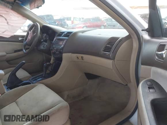 2006 Honda Accord VP with VIN 1HGCM56156A054719, listed as a IAAI auction lot 42792289 with 297,292 mi miles and . Bid and sale history available at DreamBid. Image 5.